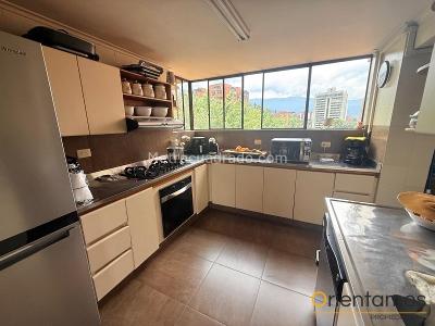 Apartamento de 3 alcobas en venta en Los Balsos, Medellín, 185 m² · foto 10 de 20