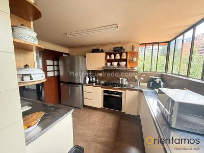 Apartamento de 3 alcobas en venta en Los Balsos, Medellín, 185 m² · foto 8 de 20