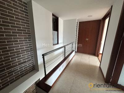 Apartamento de 2 alcobas en arriendo en El Poblado, Medellín, 75 m² · foto 5 de 10