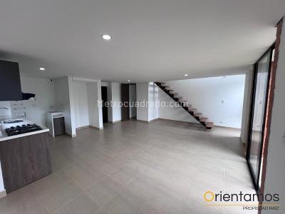 Apartamento de 2 alcobas en venta en Centro De Rionegro, Rionegro, 76 m² · foto 3 de 12