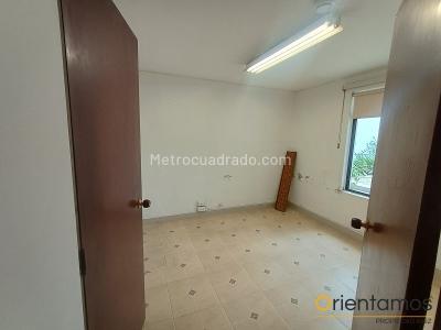 Casa de 4 alcobas en arriendo en Belen Nogal, Medellín, 225 m² · foto 11 de 20