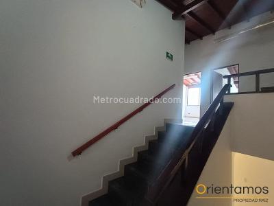 Casa de 4 alcobas en arriendo en Belen Nogal, Medellín, 225 m² · foto 15 de 20