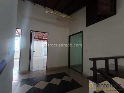 Casa de 4 alcobas en arriendo en Belen Nogal, Medellín, 225 m² · foto 16 de 20