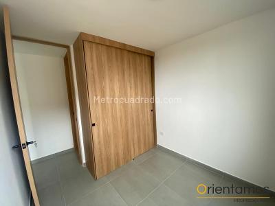Apartamento de 3 alcobas en venta en Cimarronas, Rionegro, 56 m² · foto 3 de 9