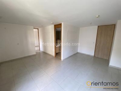 Apartamento de 2 alcobas en venta en Rionegro, Rionegro, 56 m² · foto 2 de 8