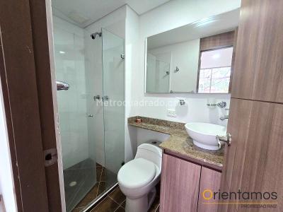 Apartamento de 3 alcobas en arriendo en Loma El Escobero, Envigado, 90 m² · foto 10 de 20