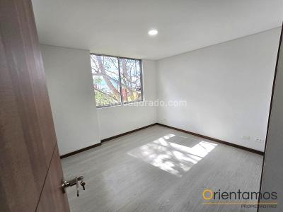 Apartamento de 3 alcobas en arriendo en Loma El Escobero, Envigado, 90 m² · foto 13 de 20