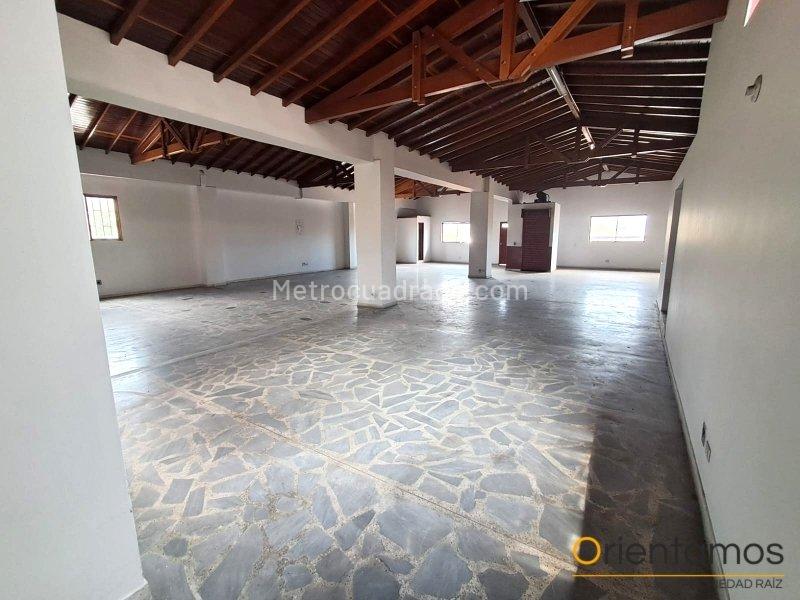Bodega en Arriendo, Caribe, Medellín - Vista 2