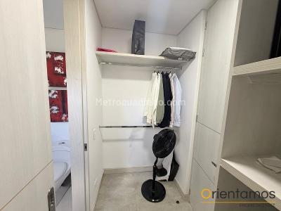 Apartamento de 1 alcoba en venta en El Poblado, Medellín, 64 m² · foto 11 de 20