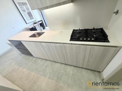 Apartamento de 1 alcoba en venta en El Poblado, Medellín, 64 m² · foto 14 de 20
