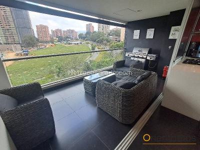 Apartamento de 2 alcobas en arriendo en El Castillo, Medellín, 90 m² · foto 5 de 20
