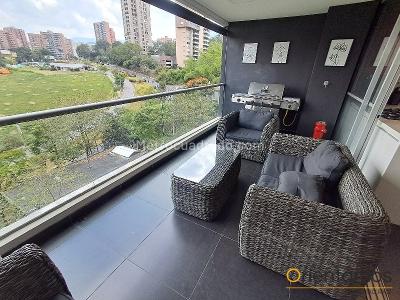 Apartamento de 2 alcobas en arriendo en El Castillo, Medellín, 90 m² · foto 6 de 20