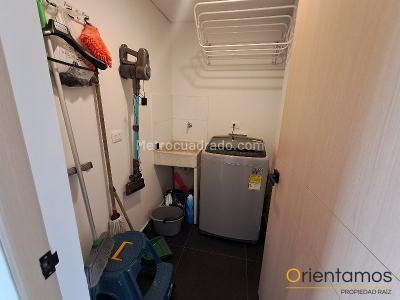 Apartamento de 2 alcobas en arriendo en El Castillo, Medellín, 90 m² · foto 7 de 20