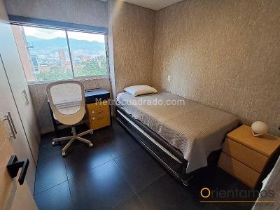 Apartamento de 2 alcobas en arriendo en El Castillo, Medellín, 90 m² · foto 14 de 20