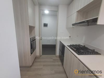 Apartaestudio en arriendo en El Poblado, Medellín, 63 m² · foto 4 de 20