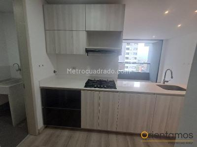 Apartaestudio en arriendo en El Poblado, Medellín, 63 m² · foto 5 de 20
