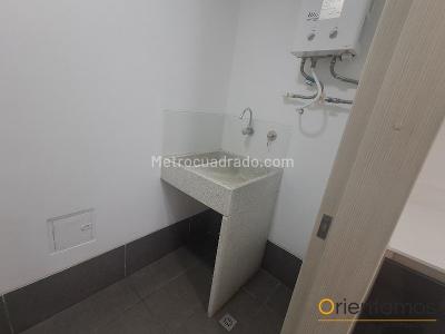 Apartaestudio en arriendo en El Poblado, Medellín, 63 m² · foto 9 de 20