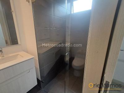 Apartaestudio en arriendo en El Poblado, Medellín, 63 m² · foto 18 de 20