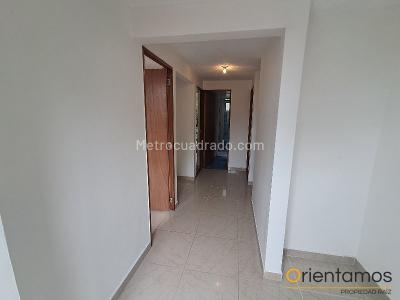 Apartamento de 3 alcobas en arriendo en San Diego, Medellín, 90 m² · foto 7 de 20