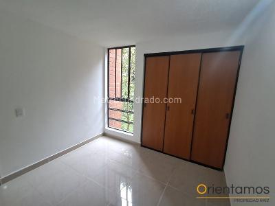 Apartamento de 3 alcobas en arriendo en San Diego, Medellín, 90 m² · foto 8 de 20