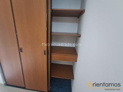 Apartamento de 3 alcobas en arriendo en San Diego, Medellín, 90 m² · foto 13 de 20