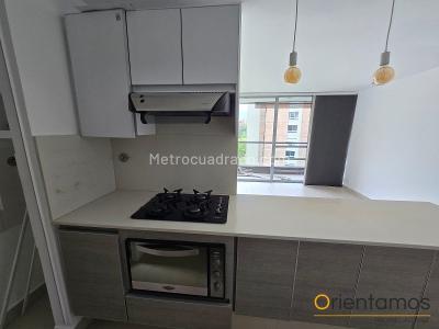 Apartamento de 2 alcobas en arriendo en El Poblado, Medellín, 70 m² · foto 3 de 20