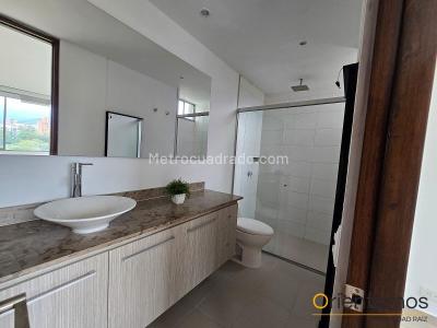 Apartamento de 2 alcobas en arriendo en El Poblado, Medellín, 70 m² · foto 12 de 20