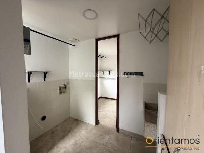 Casa de 3 alcobas en venta en El Poblado, Medellín, 183 m² · foto 19 de 20