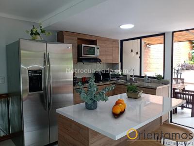 Casa de 3 alcobas en venta en La Macarena, Rionegro, 265 m² · foto 10 de 12