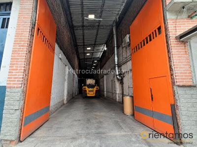 Warehouse for rent in La Candelaria, Medellín