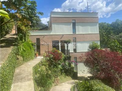 Casa de 5 alcobas en venta en El Escobero, Envigado · foto 10 de 12