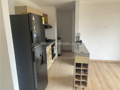 Apartamento de 2 alcobas en venta en San Remo, Sabaneta, 60 m² · foto 3 de 20