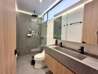 Apartamento en venta en El Poblado, Medellín · foto 11 de 18