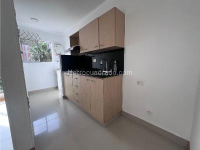 Apartamento de 3 alcobas en venta en San Remo, Sabaneta, 65 m² · foto 2 de 20