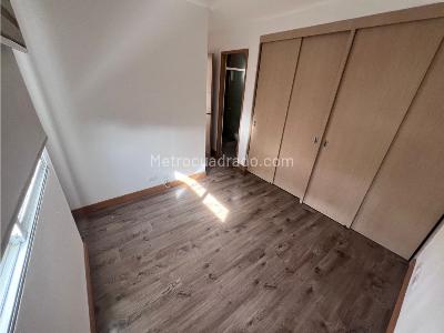 Apartamento de 3 alcobas en venta en San Remo, Sabaneta, 65 m² · foto 8 de 20