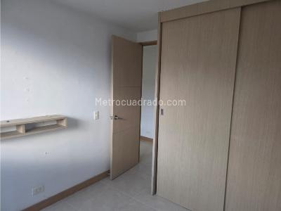 Apartamento de 3 alcobas en venta en San Remo, Sabaneta, 60 m² · foto 7 de 20