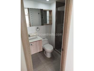 Apartamento de 2 alcobas en venta en Loma De San Jose, Sabaneta, 78 m² · foto 14 de 20