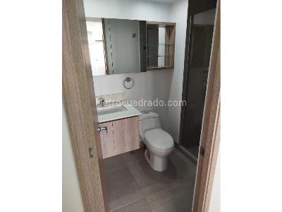 Apartamento de 2 alcobas en venta en Loma De San Jose, Sabaneta, 78 m² · foto 18 de 20