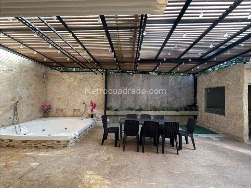 Casa – Medellín, Altos del Poblado, El Poblado - Vista 5