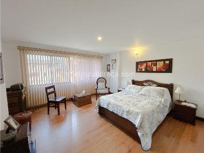 Casa de 5 alcobas en venta en El Trapiche, Sabaneta, 296 m² · foto 6 de 20