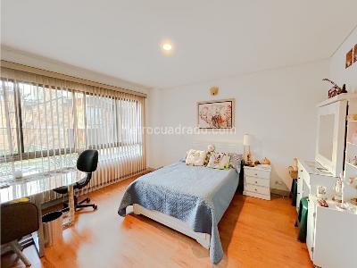 Casa de 5 alcobas en venta en El Trapiche, Sabaneta, 296 m² · foto 12 de 20