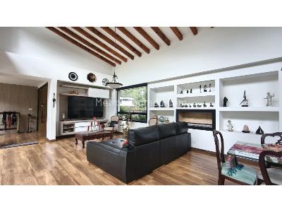 Casa de 3 alcobas en venta en Loma Del Escobero, Envigado, 1707 m² · foto 4 de 20