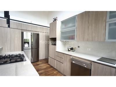 Casa de 3 alcobas en venta en Loma Del Escobero, Envigado, 1707 m² · foto 7 de 20