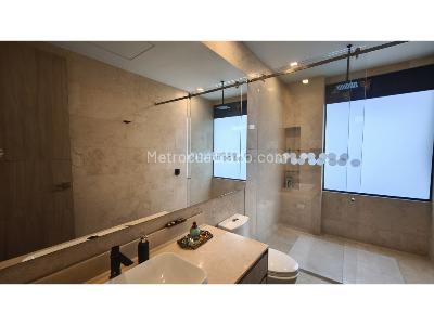 Casa de 3 alcobas en venta en Loma Del Escobero, Envigado, 1707 m² · foto 20 de 20