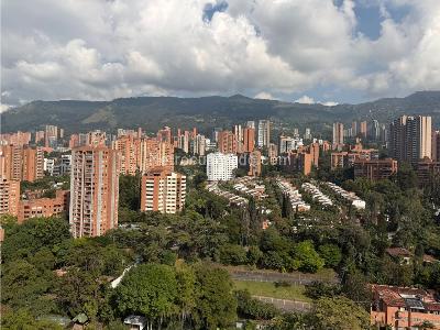 Apartamento de 3 alcobas en venta en El Poblado, Medellín, 230 m² · foto 3 de 20