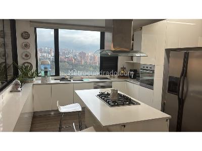 Apartamento de 3 alcobas en venta en El Poblado, Medellín, 230 m² · foto 5 de 20