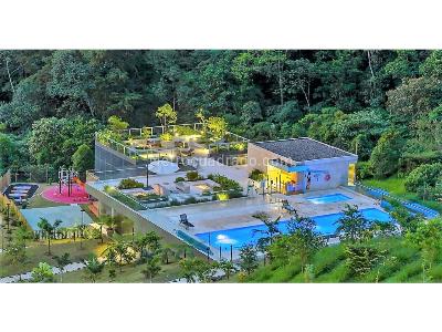 Apartamento de 3 alcobas en venta en El Poblado, Medellín, 245 m² · foto 2 de 20