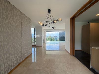 Apartamento de 3 alcobas en venta en El Poblado, Medellín, 245 m² · foto 13 de 20
