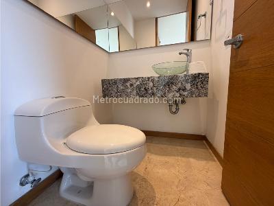 Apartamento de 3 alcobas en venta en El Poblado, Medellín, 245 m² · foto 15 de 20