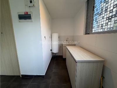Apartamento de 3 alcobas en venta en El Poblado, Medellín, 245 m² · foto 16 de 20